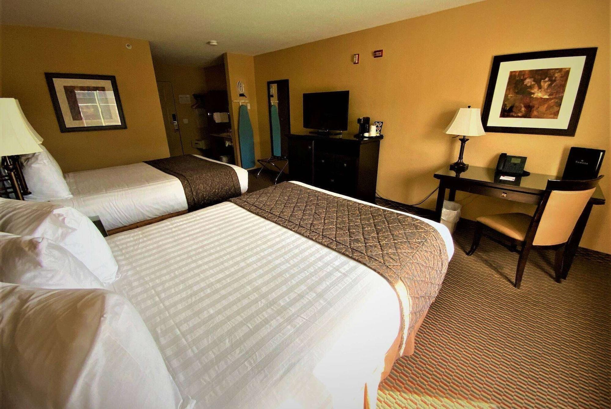 Ramada By Wyndham Surrey/Langley Exterior foto