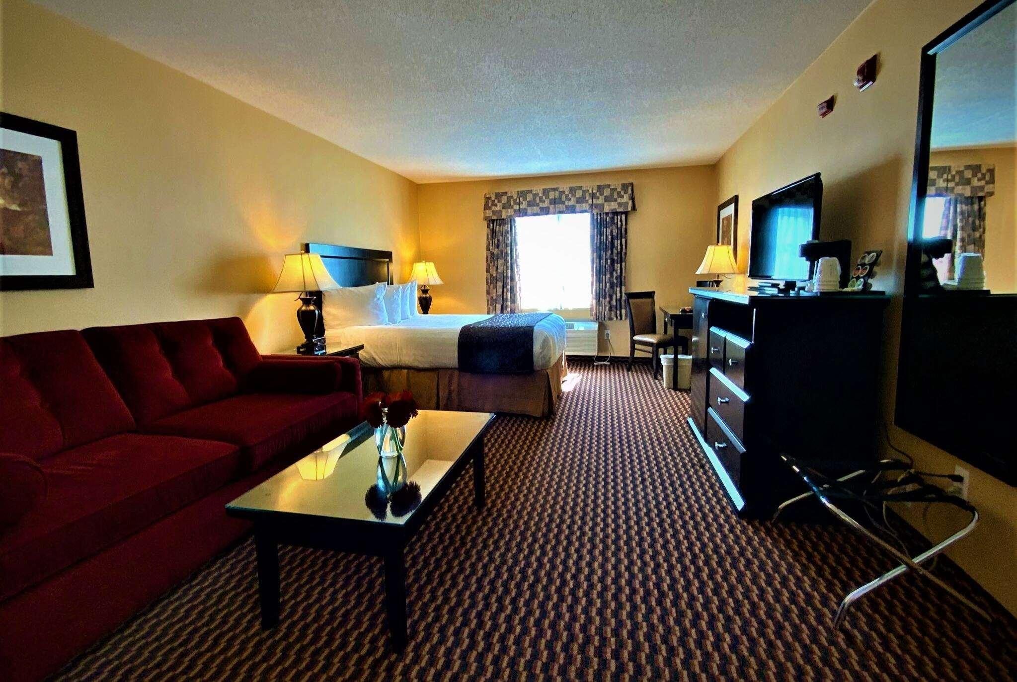 Ramada By Wyndham Surrey/Langley Exterior foto