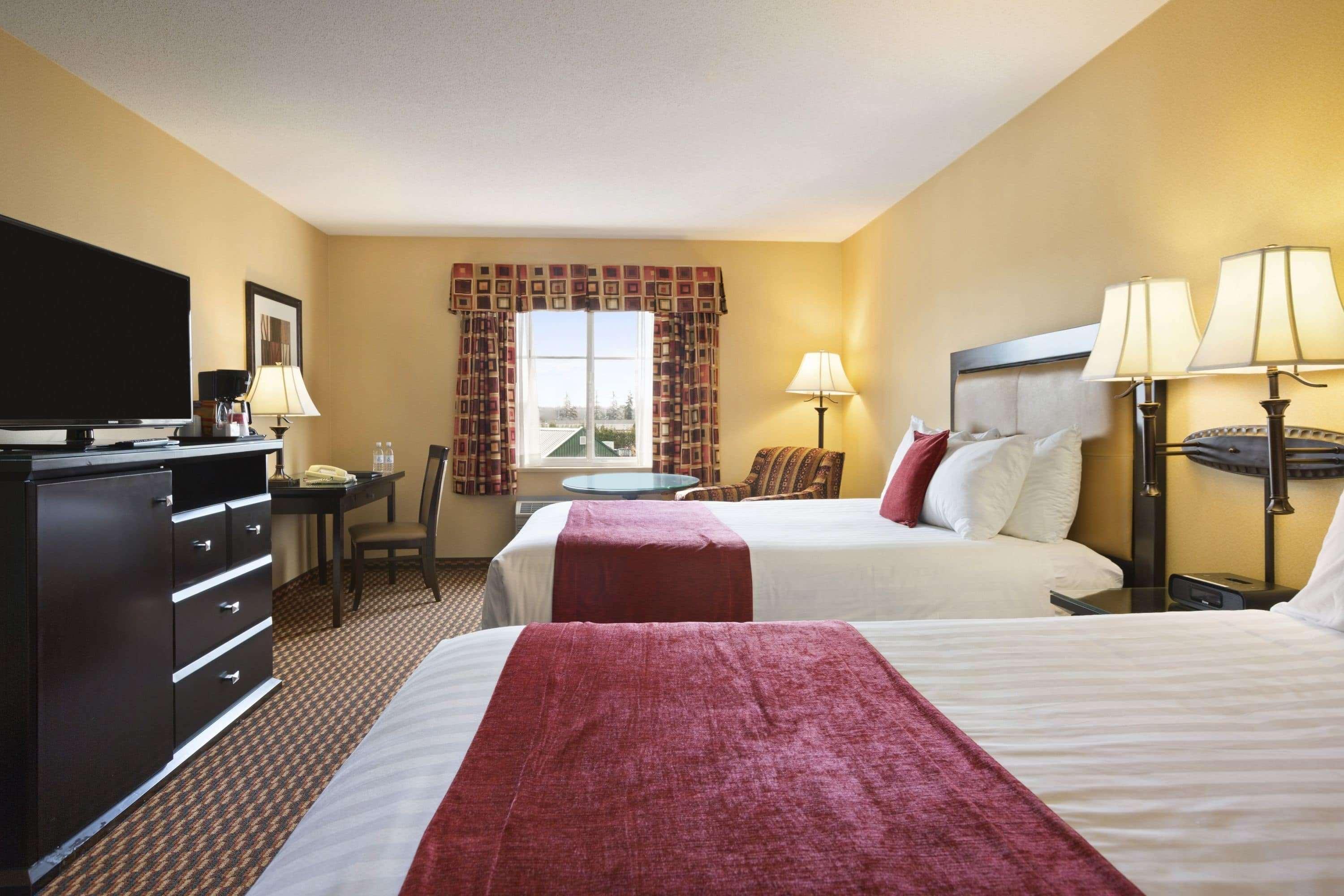 Ramada By Wyndham Surrey/Langley Exterior foto